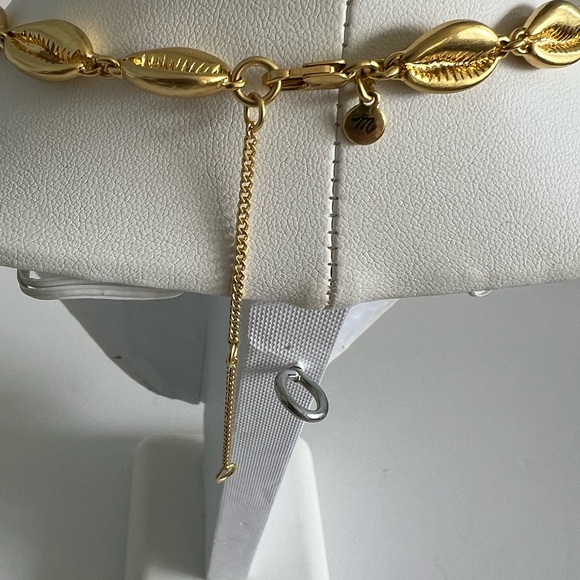 Madewell Enameled Cowrie Shell Necklace - Picture 3 of 6